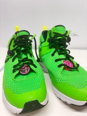 💚 Zumba Air Classic Remix High-Top Sneakers - Neon Green - Size 6.5